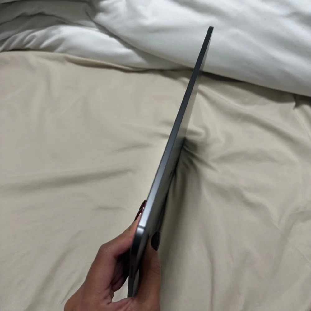 IPAD PRO 13-INCH (M4) 256GB | MAGIC KEYBOARD | APPLE PENCIL